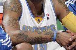 雷速体育-小牛客场险胜马刺，取得东部榜首位置