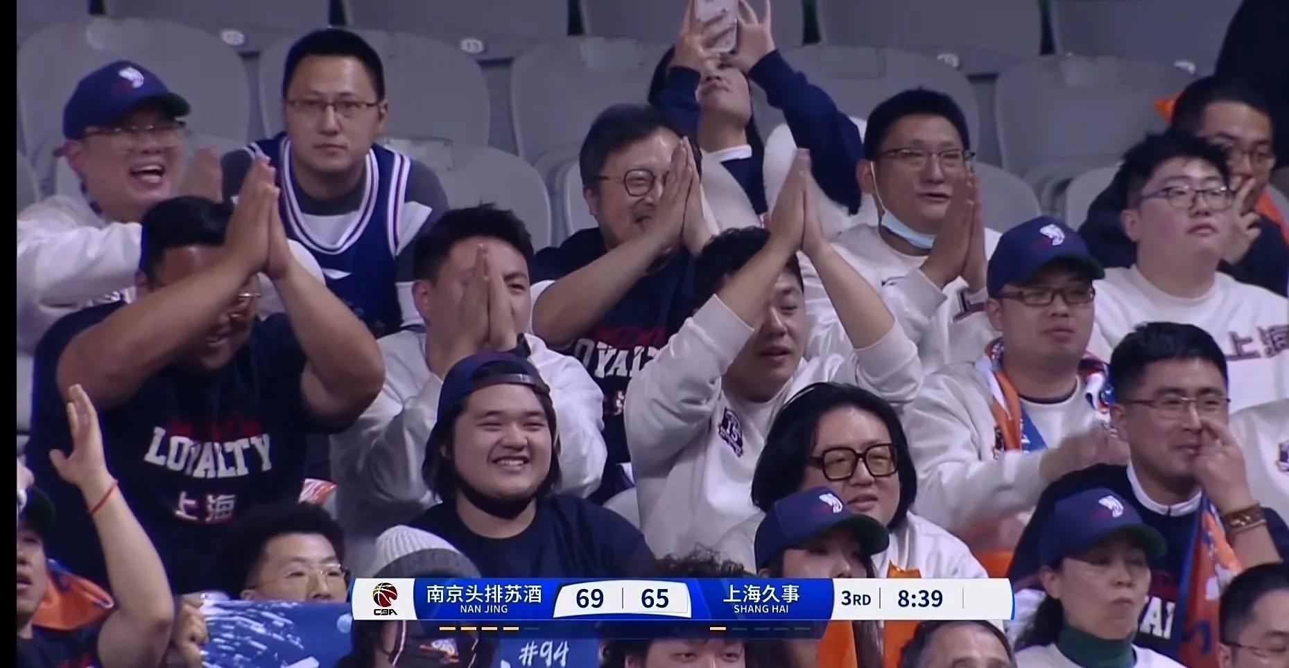 包含南京队主场击败上海队，稳固前四位置的词条