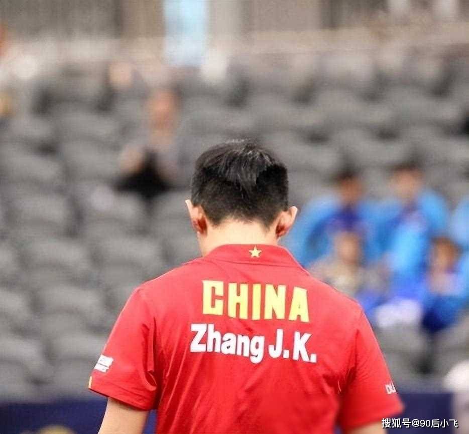 乒乓球明星张继科将逆转