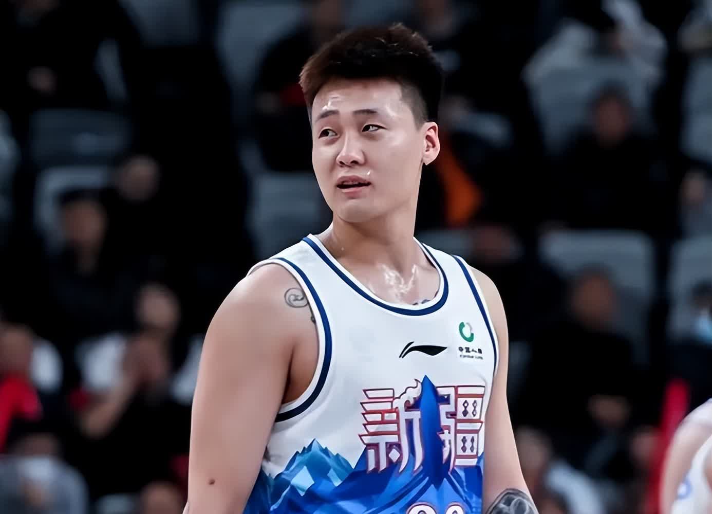 新疆男篮力克福建队,取得关键胜利 新疆男篮力克福建队,取得关键胜利