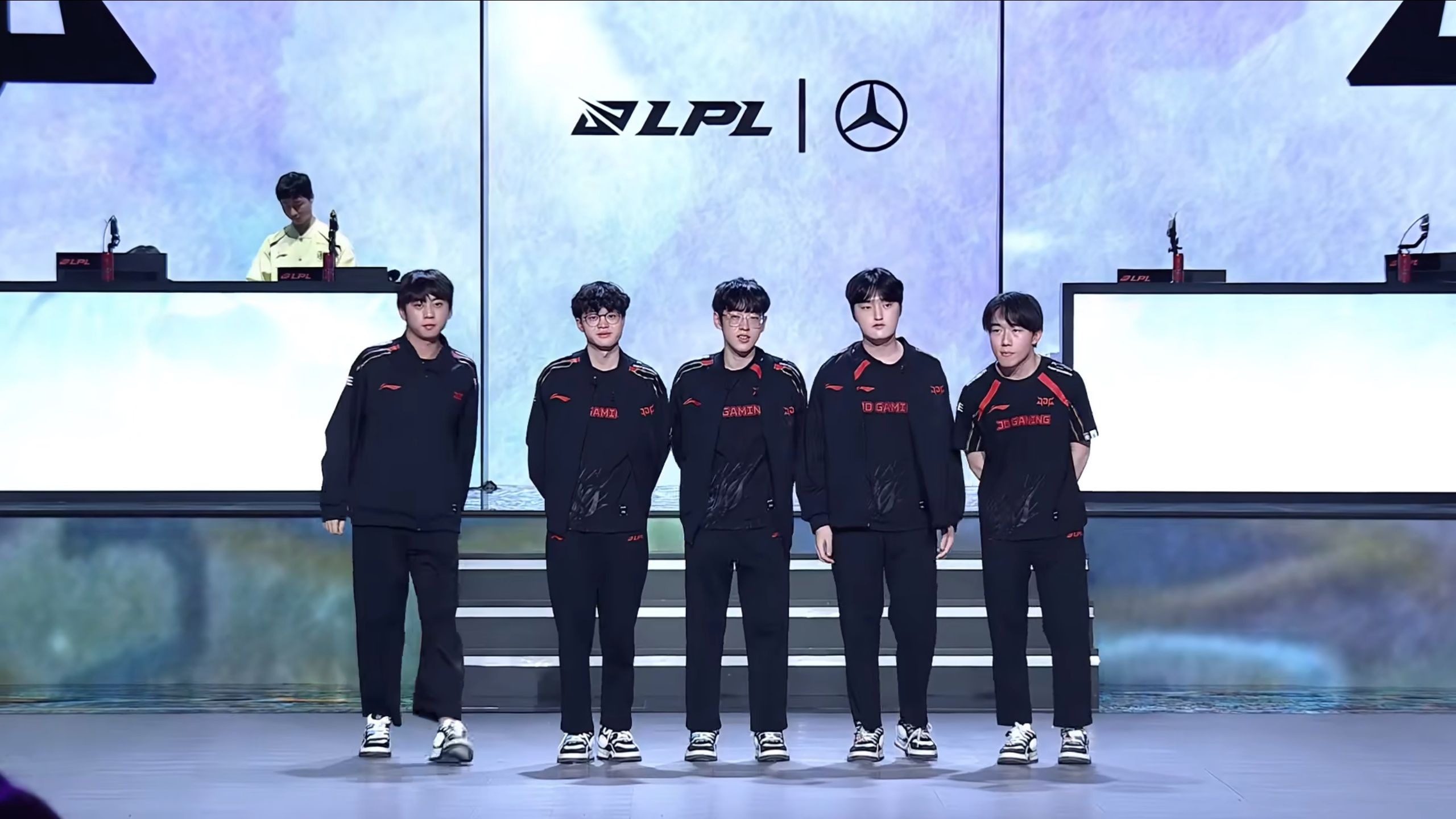 JDG横扫V5,Perkz制霸全场的简单介绍 JDG横扫V5,Perkz制霸全场的简单介绍