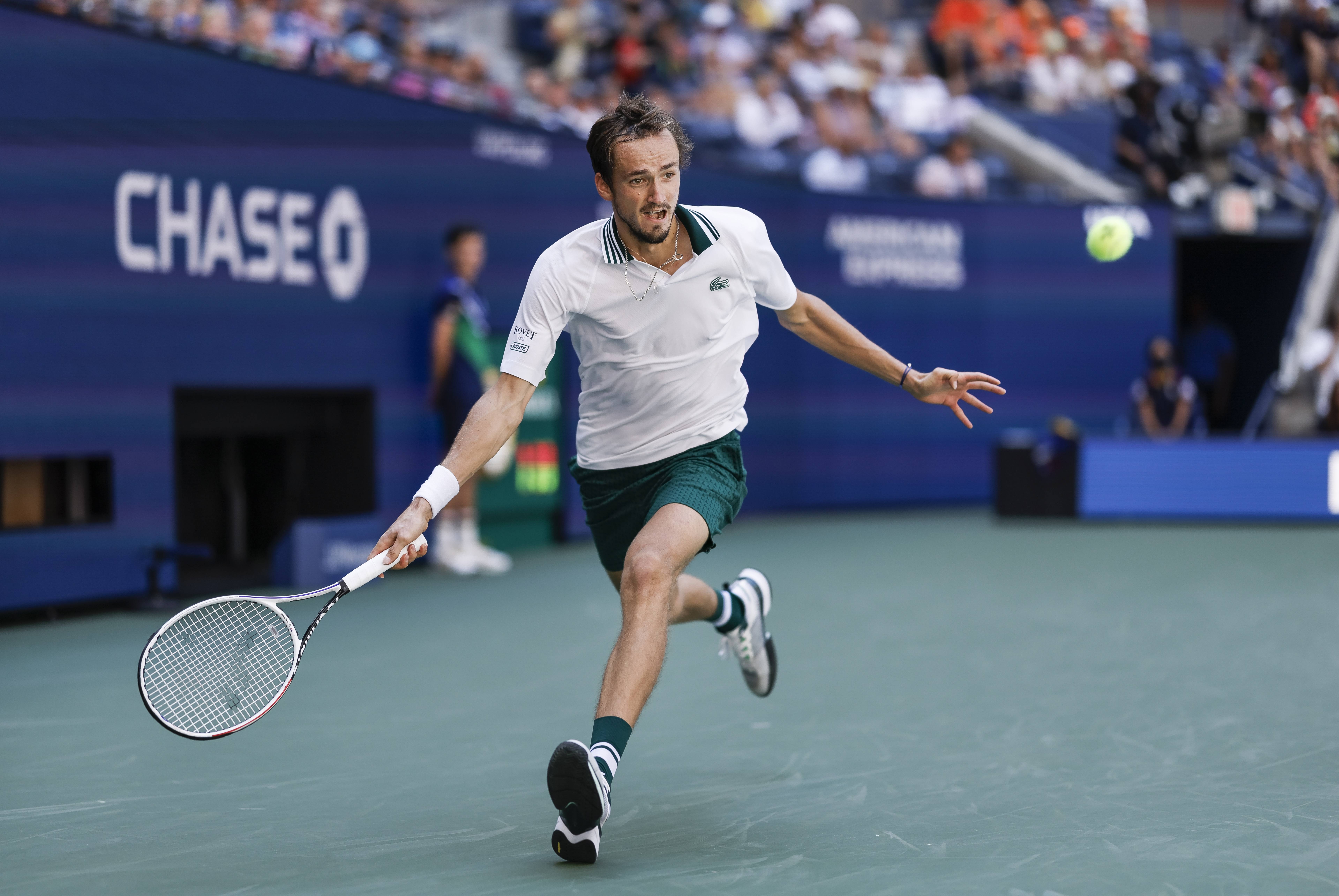 关于美国网球队强势日本网球队,梅德韦杰夫惊艳世界的信息 关于美国网球队强势日本网球队,梅德韦杰夫惊艳世界的信息