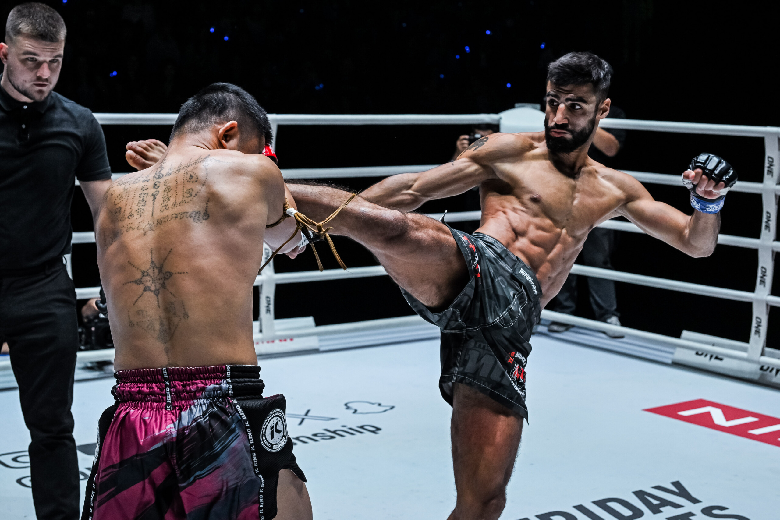 泰国队险胜印度队，石宇奇统治全场