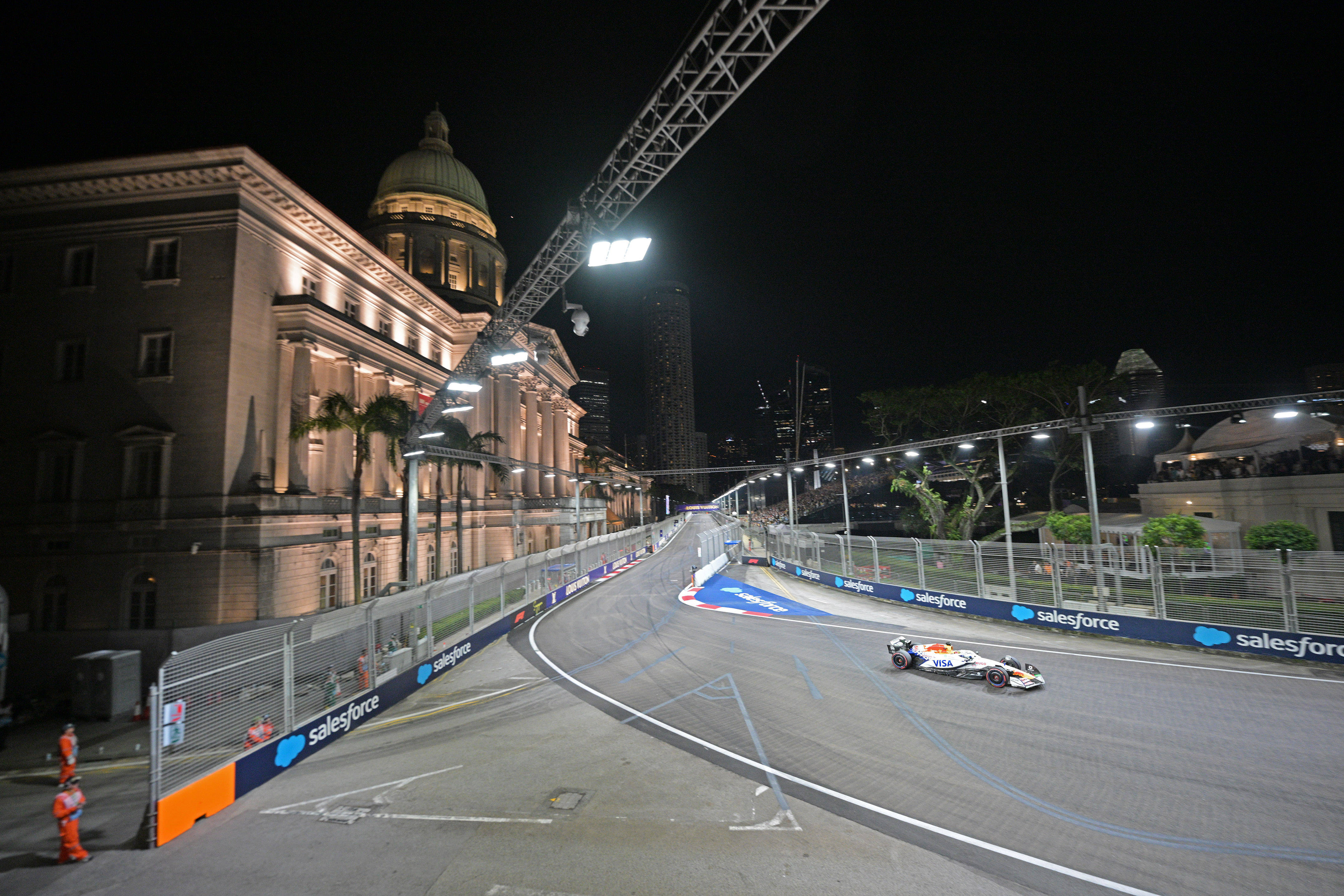 威廉姆斯险胜红牛车队,阿隆索关键制胜 威廉姆斯险胜红牛车队,阿隆索关键制胜