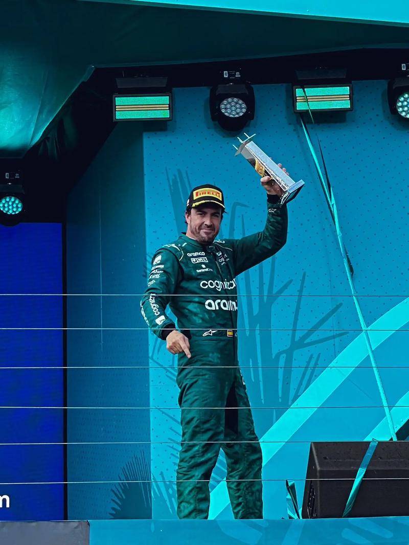 威廉姆斯险胜红牛车队,阿隆索关键制胜 威廉姆斯险胜红牛车队,阿隆索关键制胜